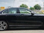 Cần bán xe Mercedes C250 Exclusive đời 2018, màu đen, xe còn mới nguyên tem, zin 100%