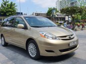 Cần bán xe Toyota Sienna LE 3.5 sản xuất 2008 màu vàng, nhập khẩu