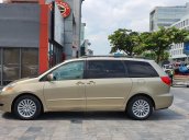 Cần bán xe Toyota Sienna LE 3.5 sản xuất 2008 màu vàng, nhập khẩu