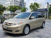 Cần bán xe Toyota Sienna LE 3.5 sản xuất 2008 màu vàng, nhập khẩu