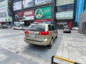 Cần bán xe Toyota Sienna LE 3.5 sản xuất 2008 màu vàng, nhập khẩu