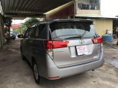 Cần bán xe Toyota Innova năm sản xuất 2017, màu bạc xe còn nguyên bản