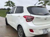 Cần bán Hyundai Grand i10 2015, màu trắng, xe nhập, xe gia đình