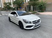 Cần bán xe Mercedes năm sản xuất 2017, màu trắng, xe nhập chính hãng