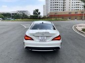 Cần bán xe Mercedes năm sản xuất 2017, màu trắng, xe nhập chính hãng