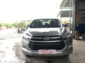 Cần bán xe Toyota Innova năm sản xuất 2017, màu bạc xe còn nguyên bản