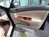 Cần bán gấp Toyota Camry đời 2004, màu đen, xe nhập số sàn xe nguyên bản