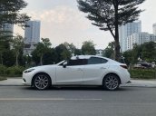 Cần bán Mazda 3 đời 2018, màu trắng chính chủ xe nguyên bản