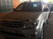 Bán Toyota Fortuner đời 2010, màu bạc số sàn xe nguyên bản