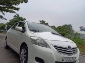 Cần bán gấp Toyota Vios sản xuất 2011, màu trắng xe gia đình, 235tr xe nguyên bản 