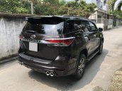 Cần bán Toyota Fortuner 2018 số tự động màu nâu cực đẹp