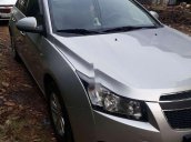 Cần bán gấp Chevrolet Cruze sản xuất 2010, màu bạc xe gia đình, giá chỉ 280 triệu còn nguyên bản