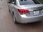 Cần bán gấp Chevrolet Cruze sản xuất 2010, màu bạc xe gia đình, giá chỉ 280 triệu còn nguyên bản