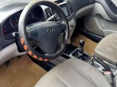 Bán Hyundai Elantra đời 2011, màu trắng, nhập khẩu, xe gia đình