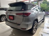 Bán Toyota Fortuner 4X2AT đời 2017, màu xám còn mới
