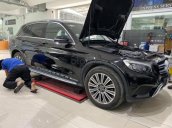 Bán xe Mercedes GLC 250 2019, màu đen nâu