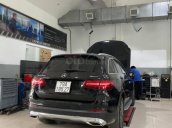 Bán xe Mercedes GLC 250 2019, màu đen nâu