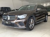 Bán Mercedes GLC 300 - 2017, màu nâu, xe lướt nhẹ 23.000km