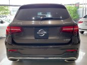 Bán Mercedes GLC 300 - 2017, màu nâu, xe lướt nhẹ 23.000km