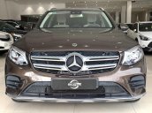 Bán Mercedes GLC 300 - 2017, màu nâu, xe lướt nhẹ 23.000km