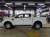 Bán ô tô Ford Ranger XLS AT 2019, màu trắng, xe nhập, giá tốt, giao xe luôn