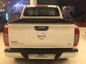Bán Nissan Navara sản xuất năm 2019, màu trắng, nhập khẩu
