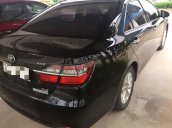 Bán xe Toyota Camry 2.0E 2016, màu đen, giá tốt