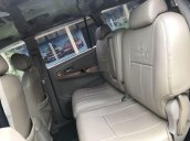 Xe Toyota Innova đời 2011, màu bạc chính chủ