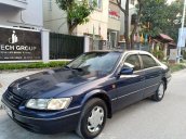 Cần bán lại xe Toyota Camry sản xuất năm 1999, nhập khẩu Nhật Bản số sàn giá tốt