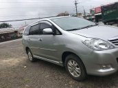 Xe Toyota Innova đời 2011, màu bạc chính chủ