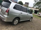 Xe Toyota Innova đời 2011, màu bạc chính chủ