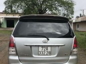 Xe Toyota Innova đời 2011, màu bạc chính chủ