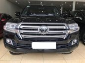 Cần bán xe Toyota Land Cruiser 5.7V8 xuất Mỹ model 2017 tên công ty xe siêu đẹp. LH: Mr Đình 0904927272