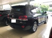 Cần bán xe Toyota Land Cruiser 5.7V8 xuất Mỹ model 2017 tên công ty xe siêu đẹp. LH: Mr Đình 0904927272