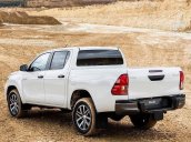 Cần bán Toyota Hilux năm sản xuất 2019, màu trắng, nhập khẩu nguyên chiếc