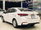 Cần bán Hyundai Accent đời 2018, màu trắng còn mới, 455 triệu