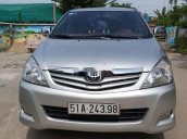 Bán Toyota Innova năm 2011, màu bạc, số sàn, 365 triệu