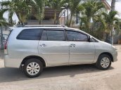 Bán Toyota Innova năm 2011, màu bạc, số sàn, 365 triệu