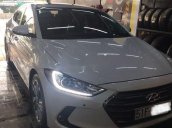 Bán Hyundai Elantra 2.0 sản xuất 2017, màu trắng xe gia đình, giá 680tr