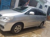 Bán Toyota Innova MT đời 2015, màu bạc