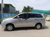 Bán Toyota Innova năm 2011, màu bạc, số sàn, 365 triệu