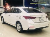 Bán Hyundai Accent đời 2018, màu trắng còn mới 