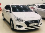 Bán Hyundai Accent đời 2018, màu trắng còn mới 