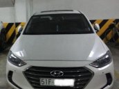 Bán Hyundai Elantra 2.0 sản xuất 2017, màu trắng xe gia đình, giá 680tr