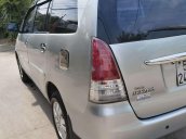 Bán Toyota Innova năm 2011, màu bạc, số sàn, 365 triệu