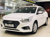 Cần bán Hyundai Accent đời 2018, màu trắng còn mới, 455 triệu