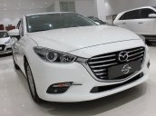 Chính chủ cần bán Mazda 3 2017 bản hatchback màu trắng, số tự động, full option