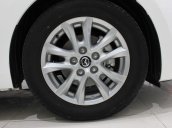 Chính chủ cần bán Mazda 3 2017 bản hatchback màu trắng, số tự động, full option