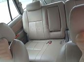 Cần bán gấp Toyota Innova đời 2011, màu bạc xe còn mới nguyên