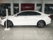 Bán xe Kia Cerato 1.6 MT 2019, màu trắng, giá chỉ 559 triệu xe mới 100%